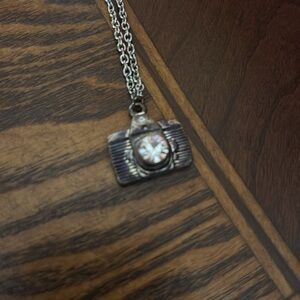 Elegant Silver Chain Necklace with camera and rhinestone